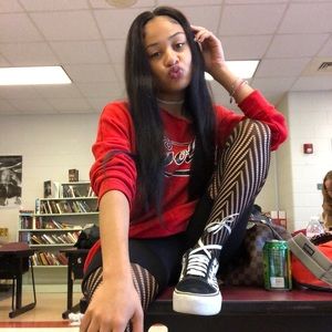 Meet your Posher, Yanna